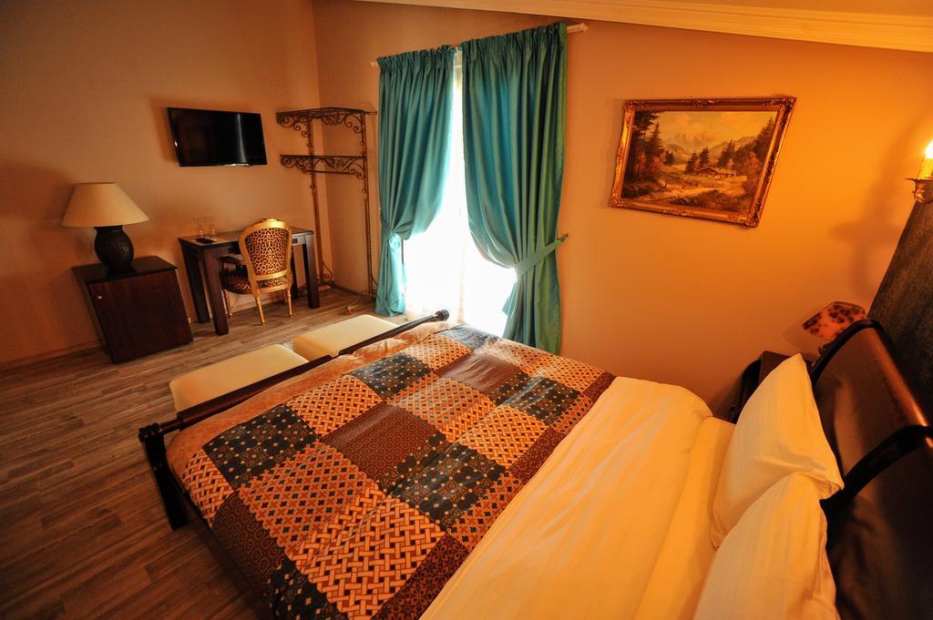 Dream Hotel ติรานา ภายนอก รูปภาพ
