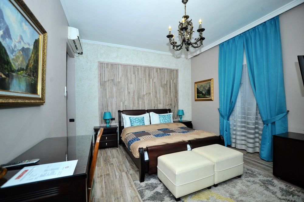 Dream Hotel ติรานา ภายนอก รูปภาพ