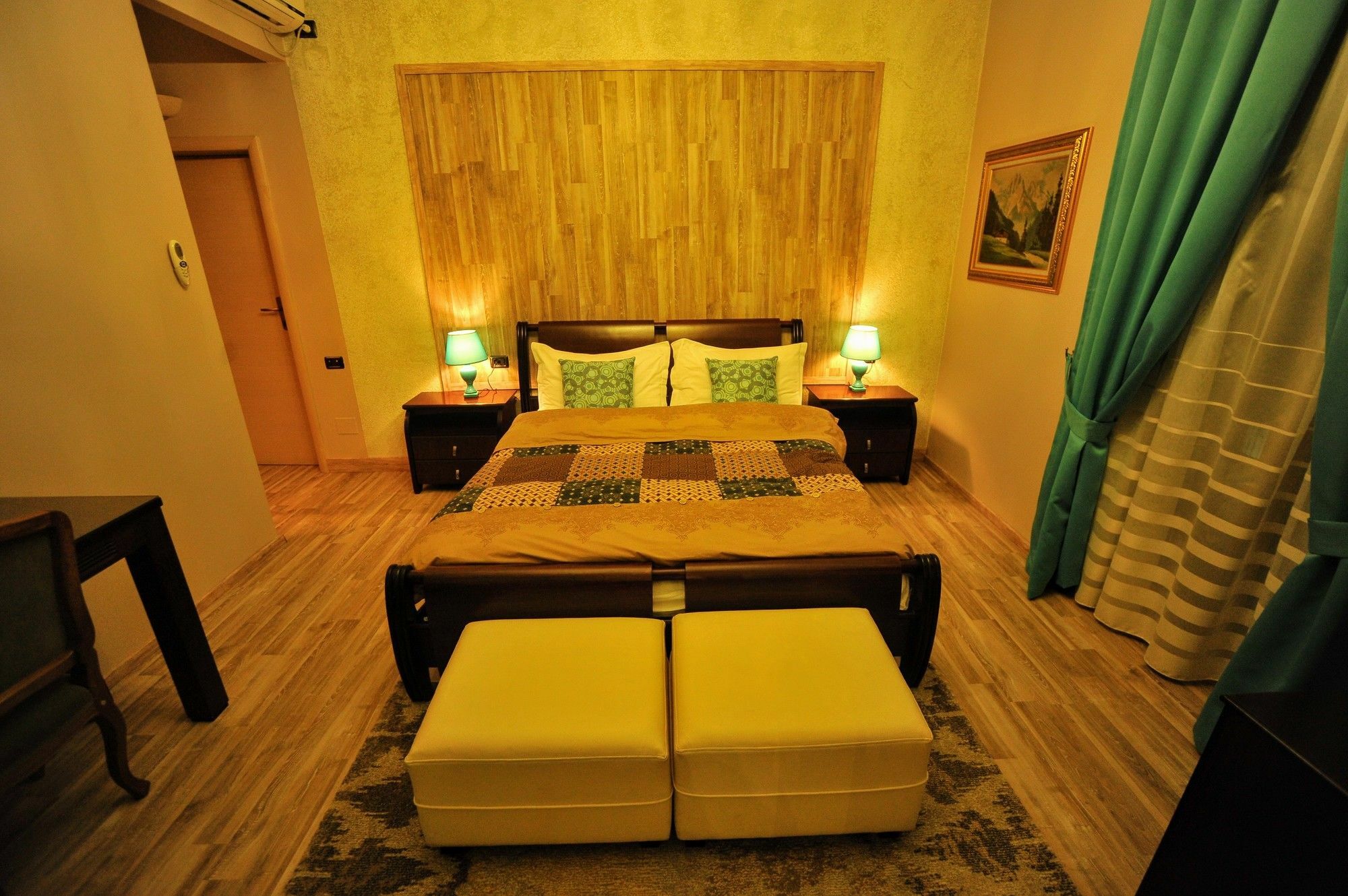 Dream Hotel ติรานา ภายนอก รูปภาพ